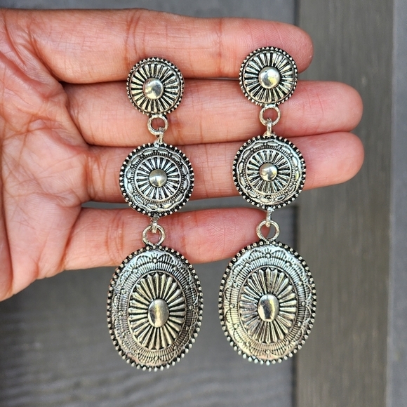 Medallion Gypsy Earrings Silver Bohemian Metal Tribal Ethnic Vintage Style - Picture 3 of 4
